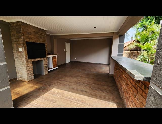 3 BEDROOM HOUSE SOLD IN MAGALIESKRUIN